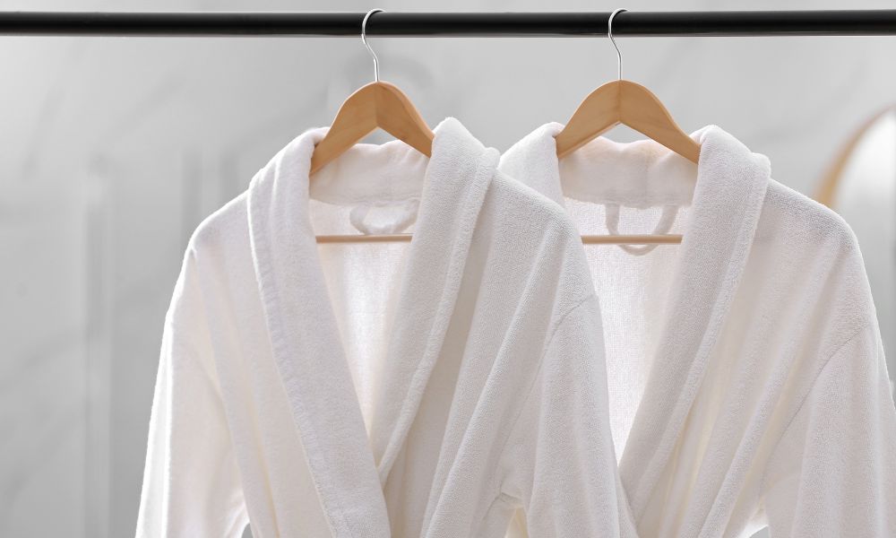 The Differences Between Luxury and NonLuxury Robes