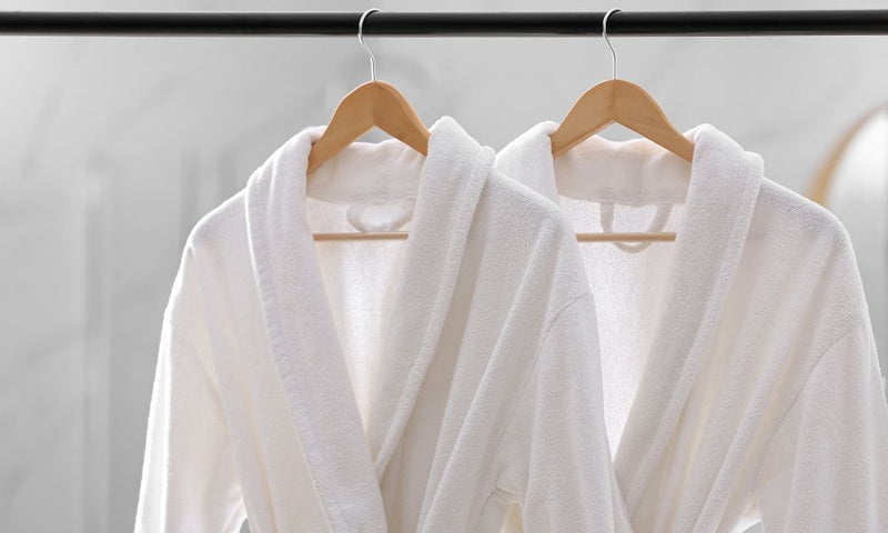 The Differences Between Luxury and Non-Luxury Robes